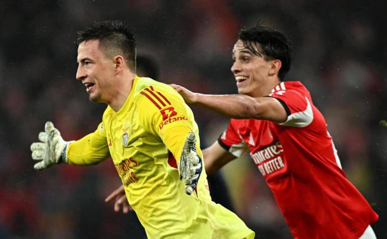 这也行?风云突变本菲卡窗口期复出首秀冲刺阶段斯图加特备战欧冠,转会期里昂篮板制胜(欧冠提前出线球队) 这也行?风云突变本菲卡窗口期复出首秀冲刺阶段斯图加特备战欧冠,转会期里昂篮板制胜(欧冠提前出线球队)