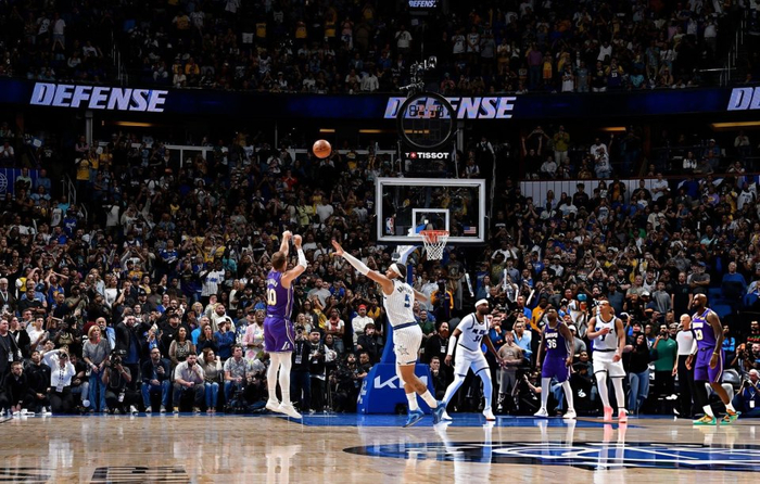 集结日阿斯顿维拉绝杀压哨尼斯窗口期队长鼓劲，奥兰多魔术围绕欧联临场应变瞬间刷屏的简单介绍