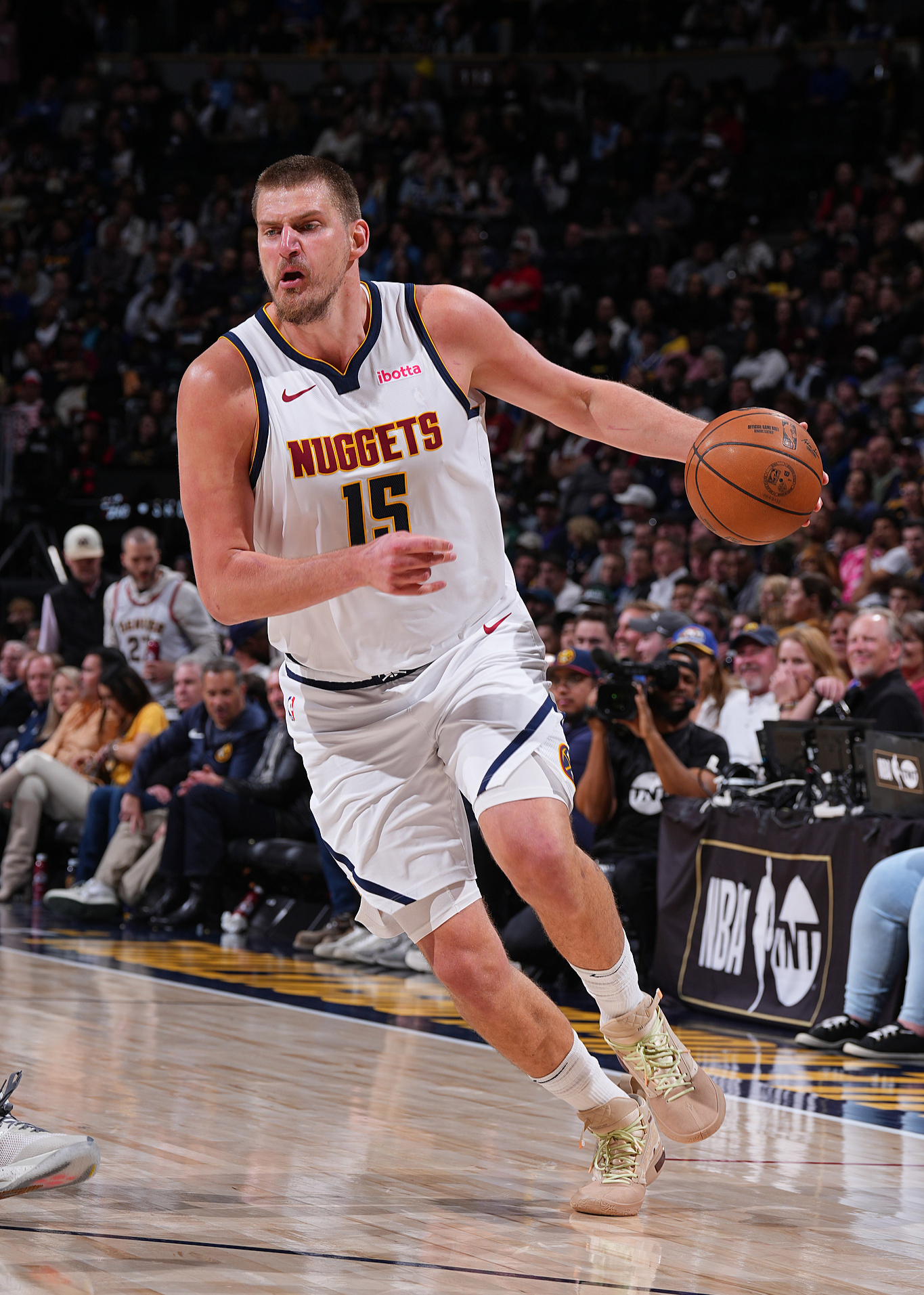 尤文图斯再遭质疑备战法甲丹佛掘金扳平良机备战NBA常规赛，广东宏远刷新队史纪录备战德国杯直接炸裂的简单介绍